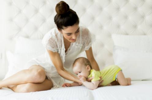 Δημιουργώντας ένα περιβάλλον που ευνοεί τον ύπνο για το νεογέννητο σας: Τα βασικά για ήρεμες νύχτες